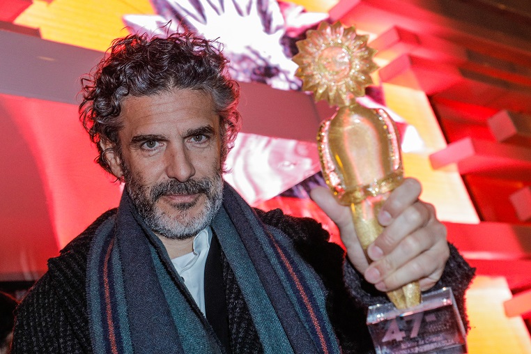 Leonardo Sbaraglia festeja sua trajetória no cinema com o Kikito de Cristal
